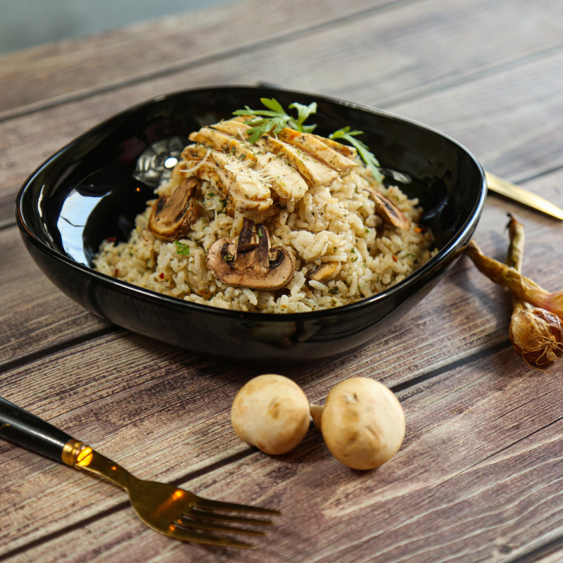 Chicken Risotto (CALORIES: 345 PROTEINS: 52.5 Grams FATS: 3.5 Grams)