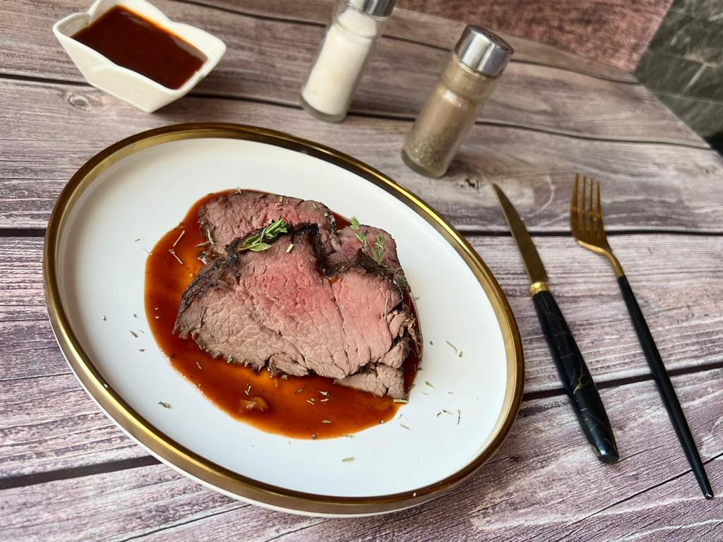 Beef BBQ Steak (CALORIES: 445 PROTEINS: 47 Grams FATS: 5 Grams)