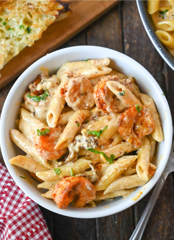 White Sauce Shrimp Pasta (CALORIES: 390 PROTEINS: 43 Grams FATS: 8 Grams)