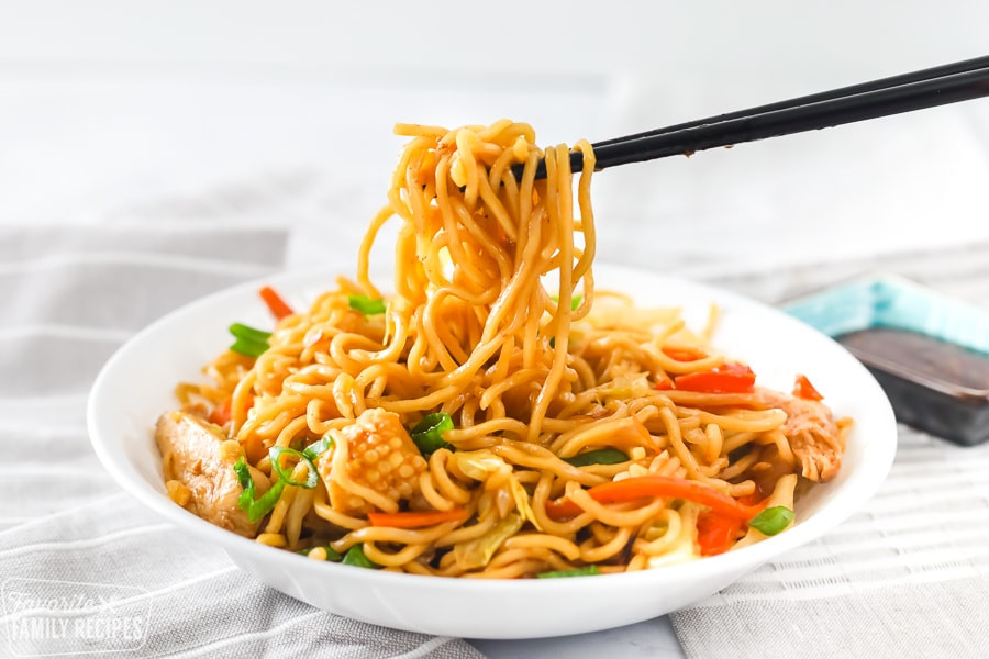 Japanese Chicken Noodles (CALORIES: 330 PROTEINS: 52.5 Grams FATS: 4.48 Grams)